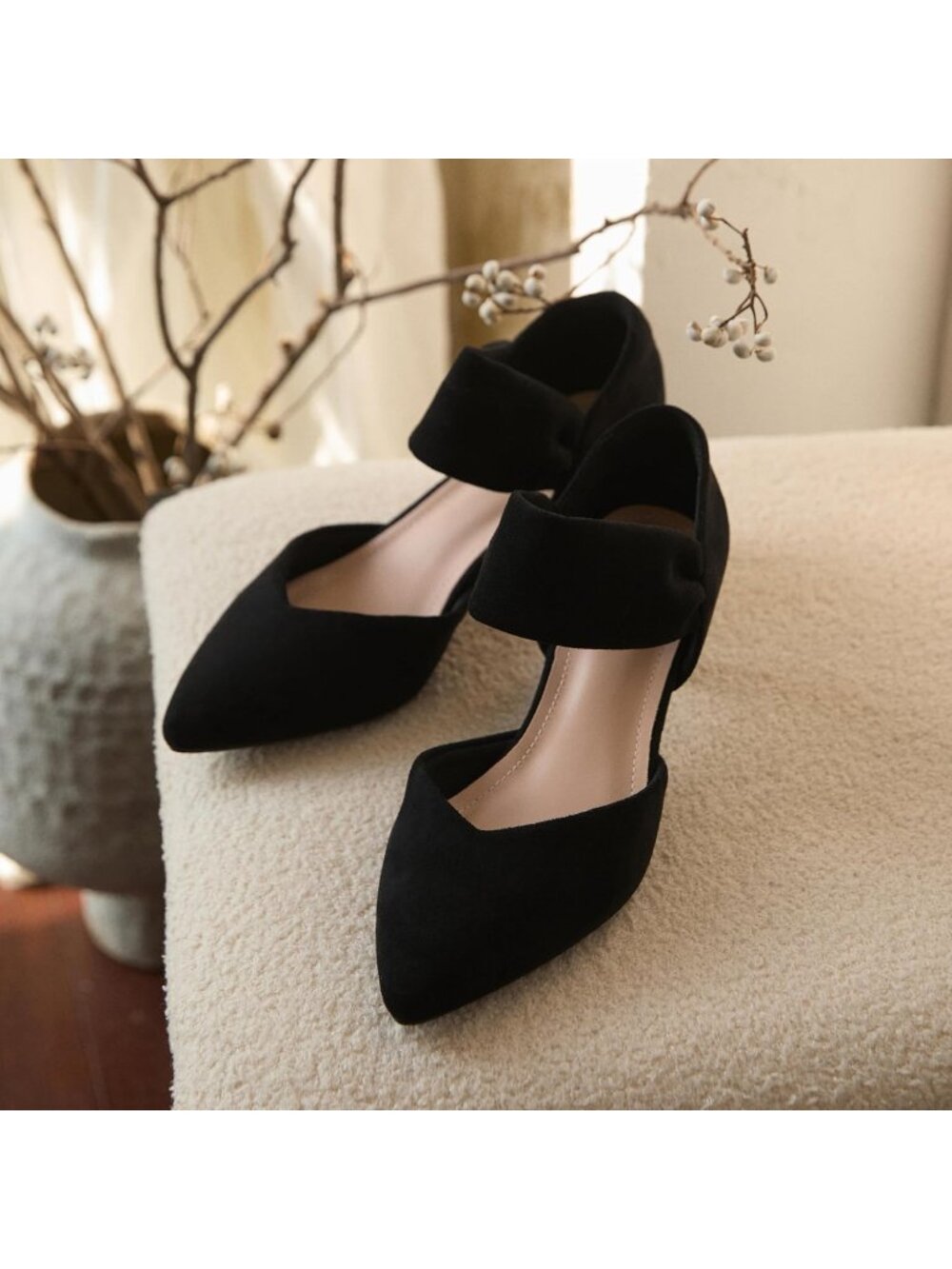 〽️Women's Black Comfortable Low Heels Pointed Toe Bridal Party Dressy Shoes - Picture 2 of 6